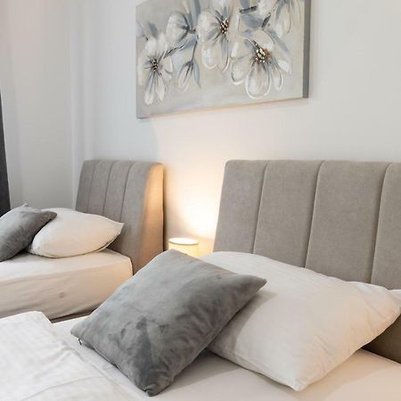 Apartmani Gundulic Ossero Esterno foto
