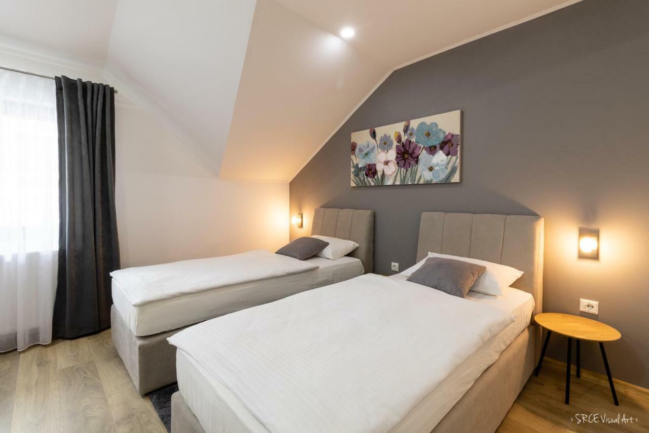 Apartmani Gundulic Ossero Esterno foto