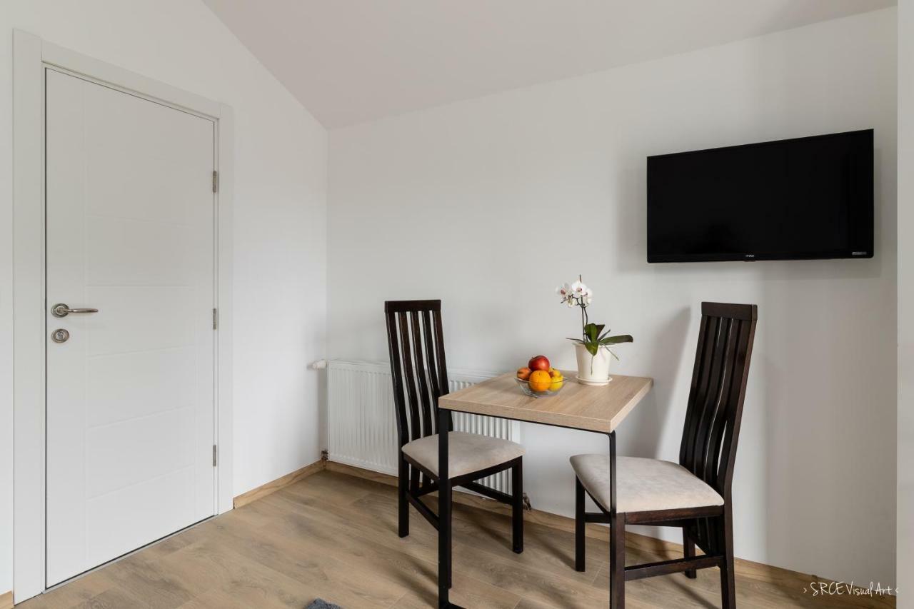 Apartmani Gundulic Ossero Esterno foto