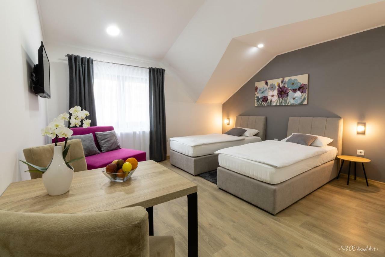 Apartmani Gundulic Ossero Esterno foto