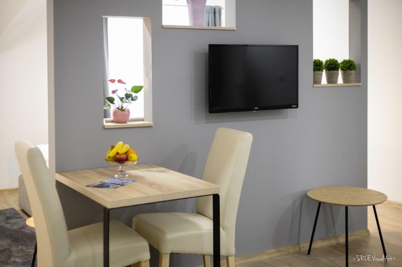 Apartmani Gundulic Ossero Esterno foto