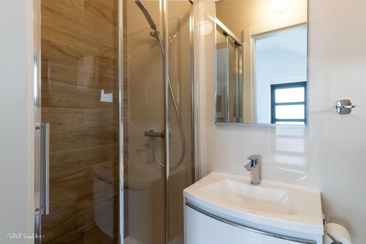 Apartmani Gundulic Ossero Esterno foto